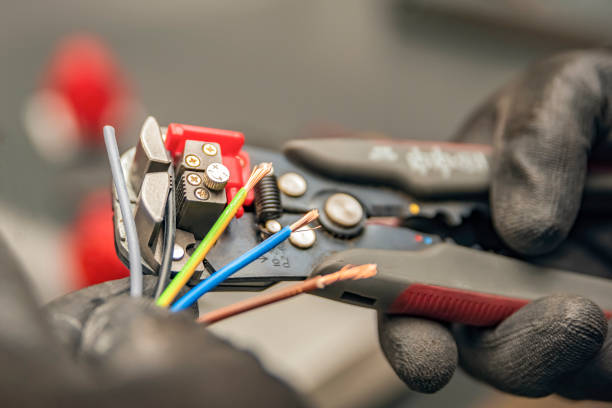 Best Emergency Electrical Repair  in Shoreacres, TX